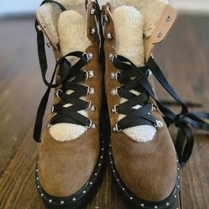 Steve Madden Brown Lace-Up Boots with Black Accents